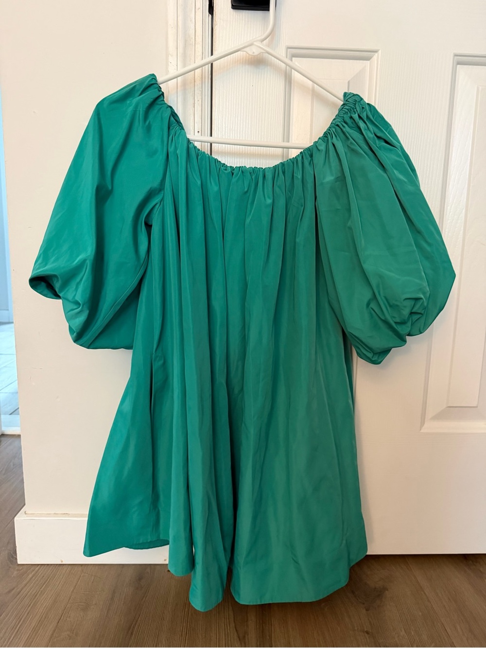 Off-Shoulder Puff Sleeve Women  tunic dress in Green